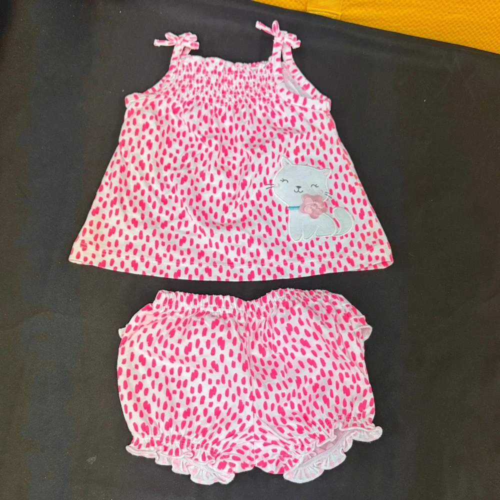 Carter’s Pink and White Polka Dot Kitty Baby 2 piece Short Set size 3 months